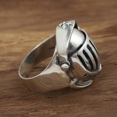 Men's Sterling Silver Armor Skull Ring - Jewelry1000.com