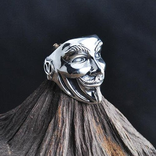 Men's Sterling Silver V for Vendetta Mask Ring - Jewelry1000.com