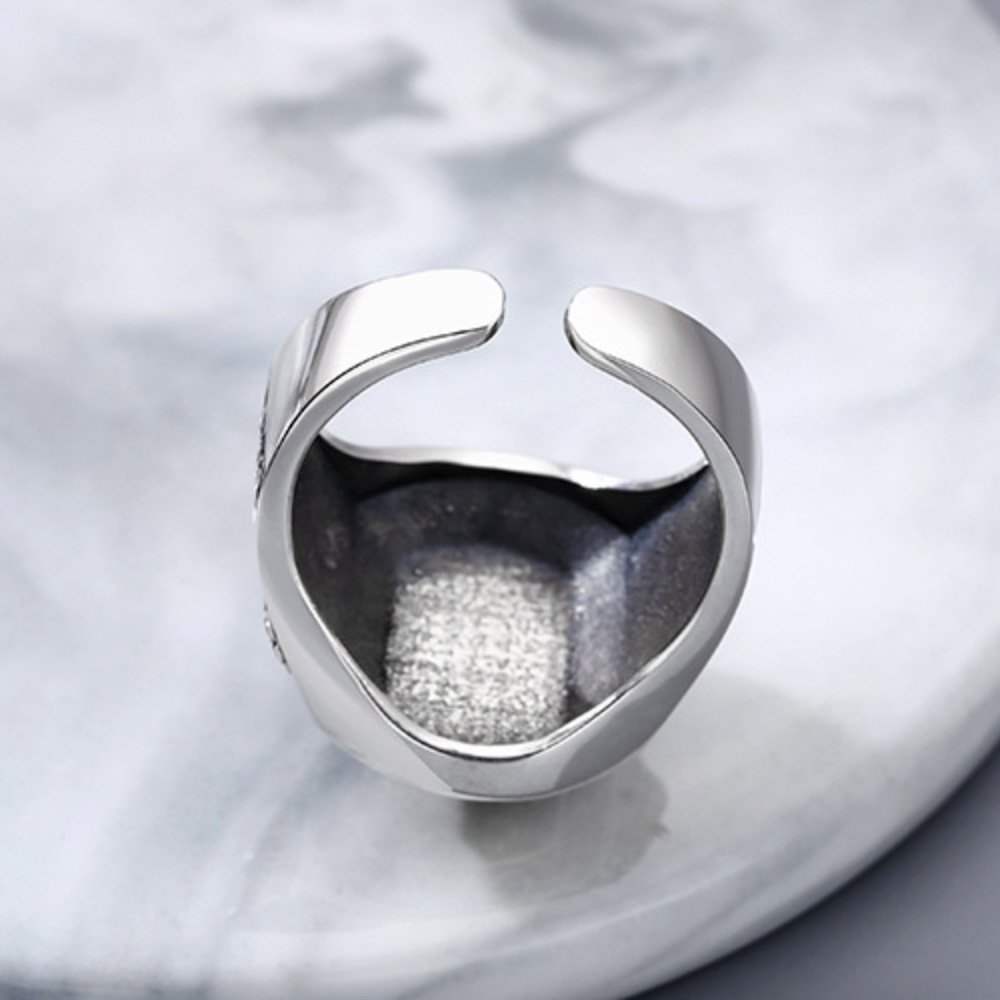 Men's Sterling Silver Ivy Pattern Skull Ring