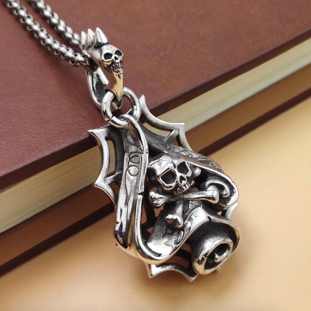 Men's Sterling Silver Skull and crossbones Necklace