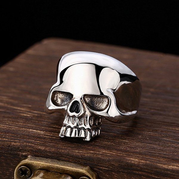 Men's Sterling Silver Sleek Skull Ring