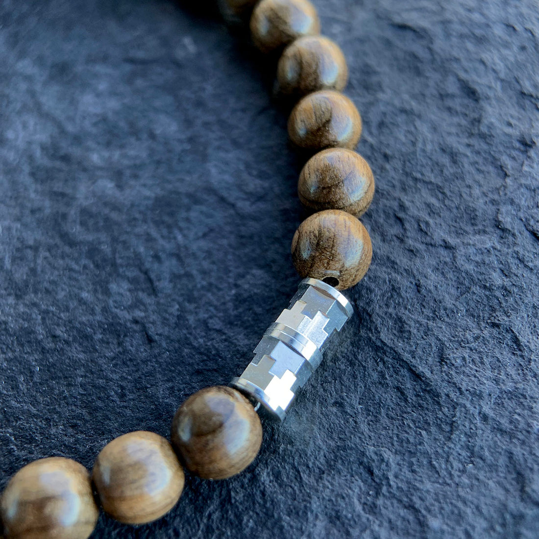 Men’s Sandalwood and Jadeite Jade Bead Bracelet