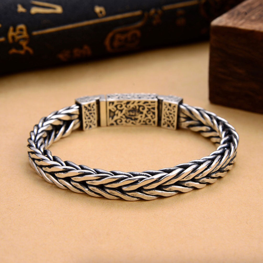Men’s Sterling Silver Braided Bracelet with Ivy Pattern Clasp