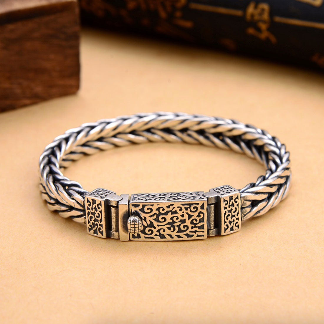 Men’s Sterling Silver Braided Bracelet with Ivy Pattern Clasp