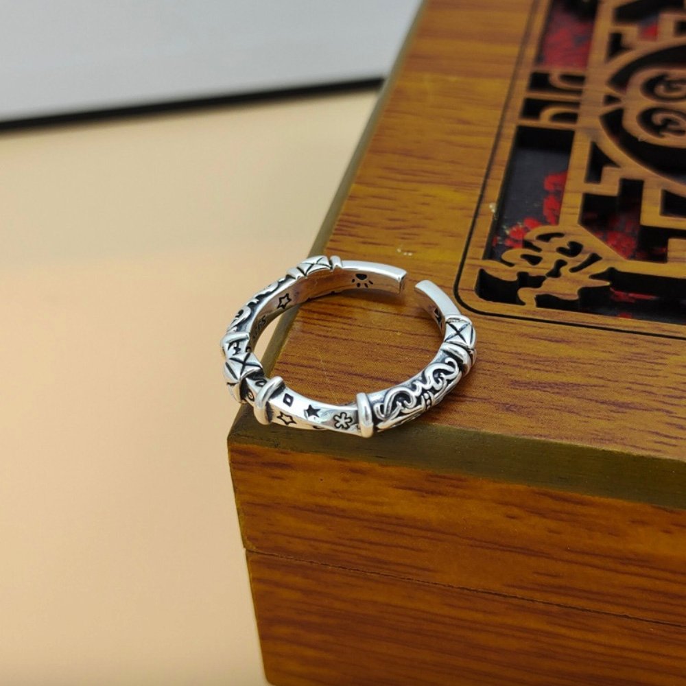 Sterling Silver Ivy Pattern Twisted Pinky Ring