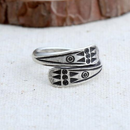 Women's Sterling Silver Oxidized Totem Wrap Ring