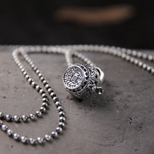 Women's Sterling Silver Hollow-out Locket Necklace