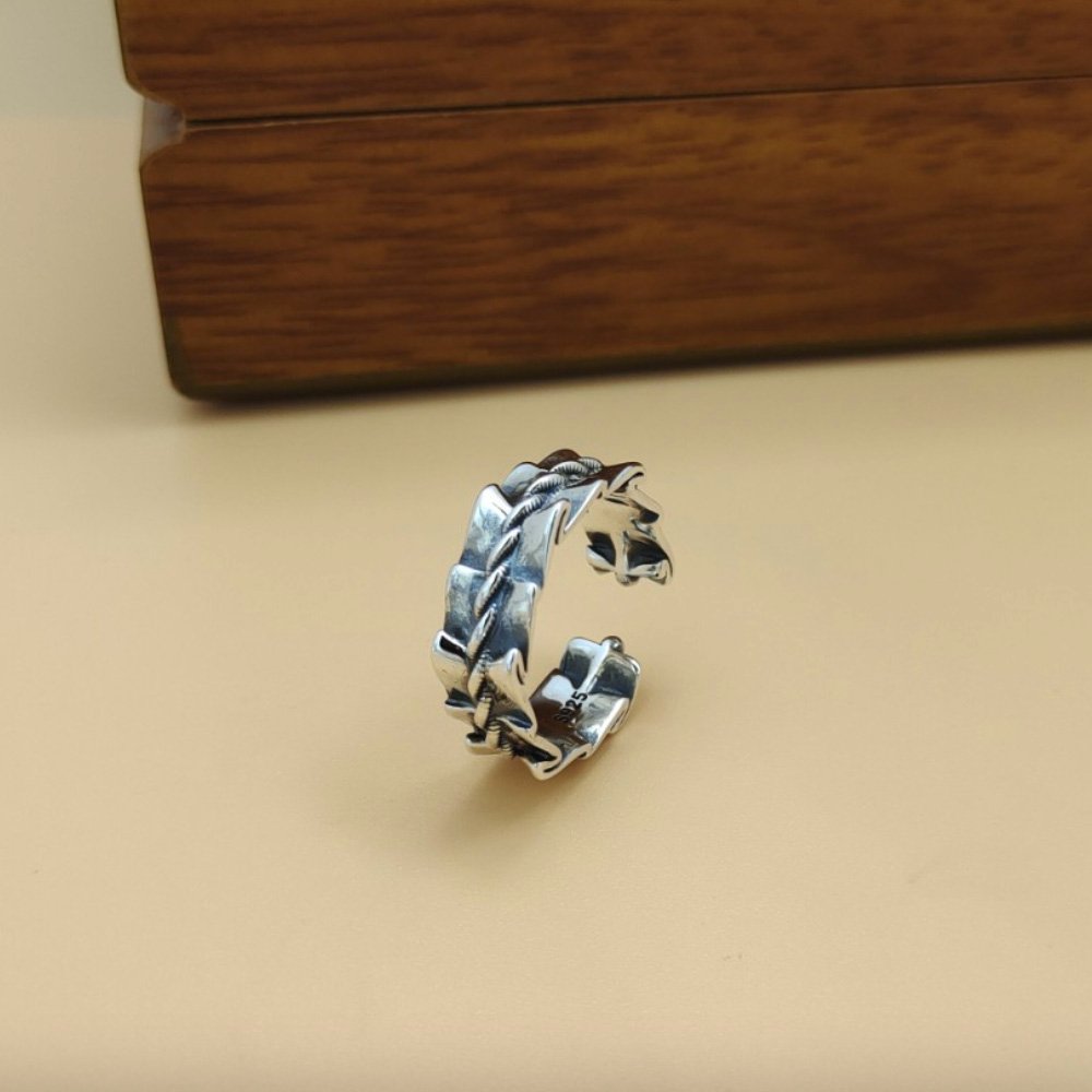 Women’s Sterling Silver Ribbon Wrap Ring